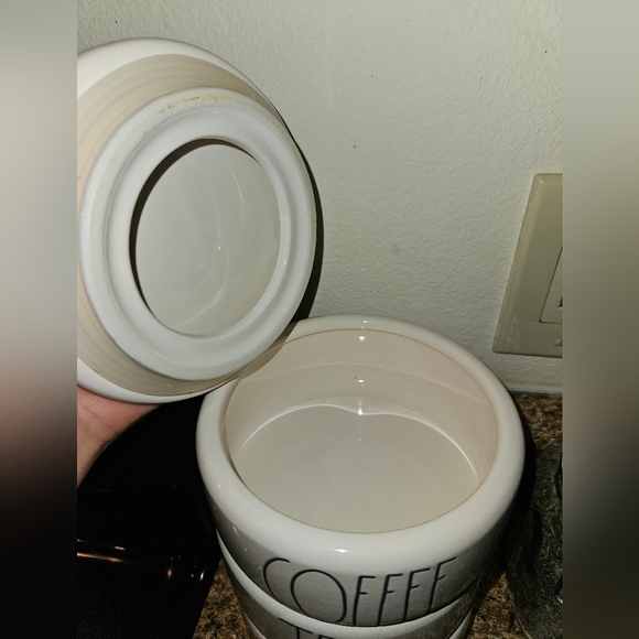 Canister - Picture 2 of 5